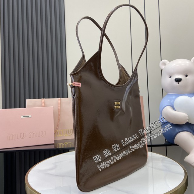 MIU MIU專櫃繆繆最新款Naplak漆面羊皮革托特包 jh2652型號：5BG231